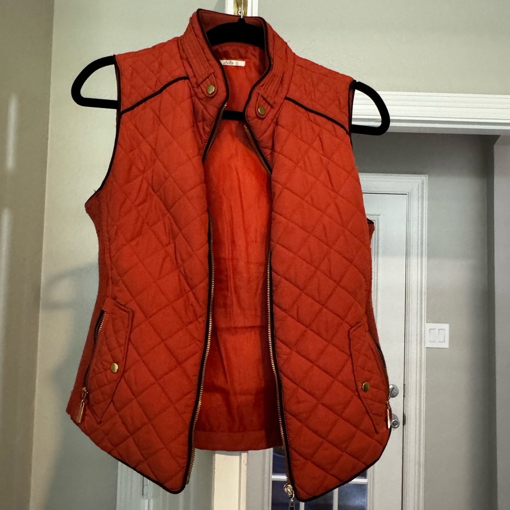 Women's Quilted Vest in Rust Orange- super cute see photos!!